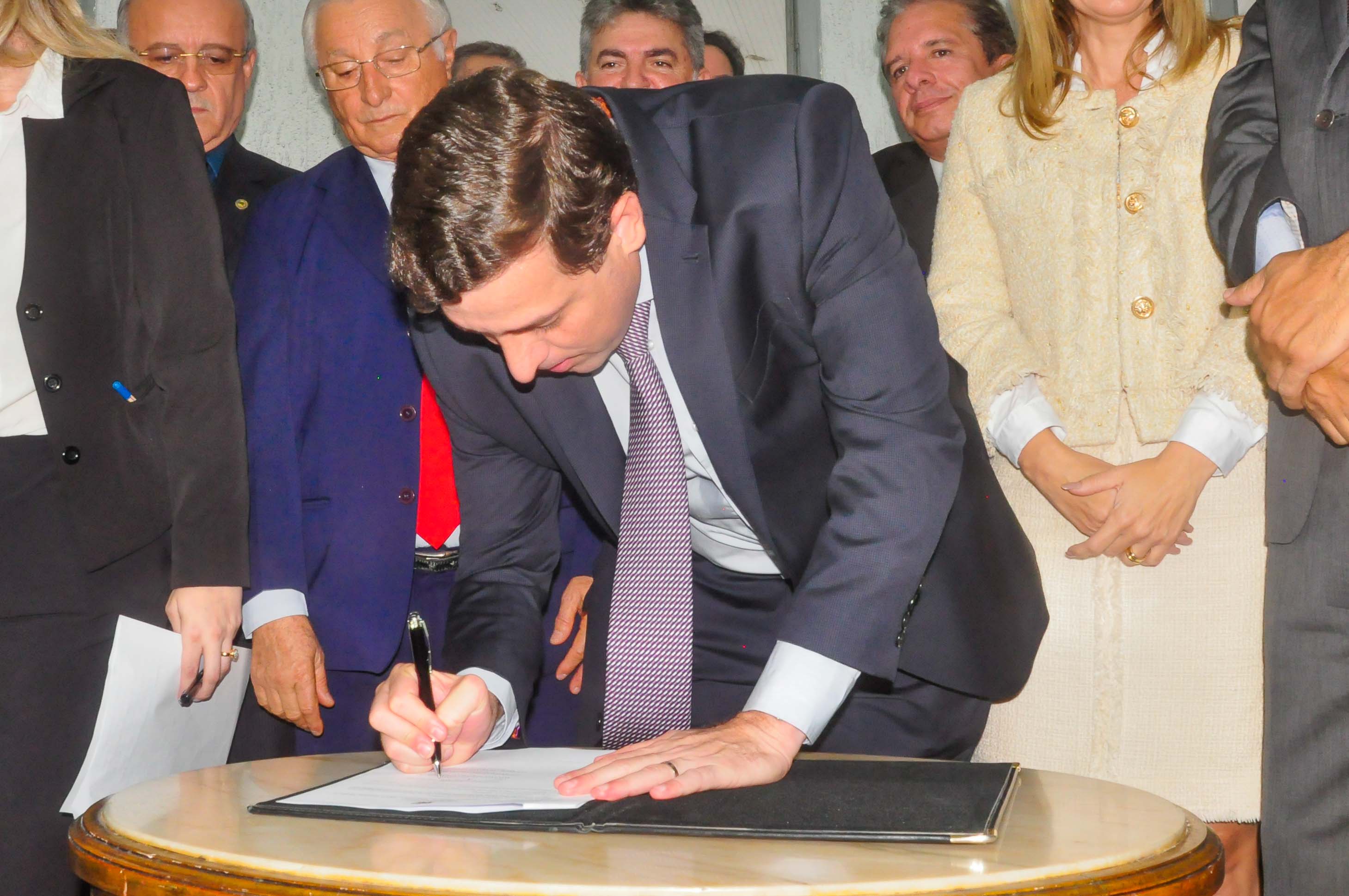 Gervásio assina instalação do Centro Administrativo e destaca importância no resgate do patrimônio histórico de João Pessoa