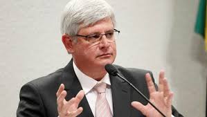PGR apresenta denúncia contra senador Aécio por corrupção passiva e obstrução de Justiça
