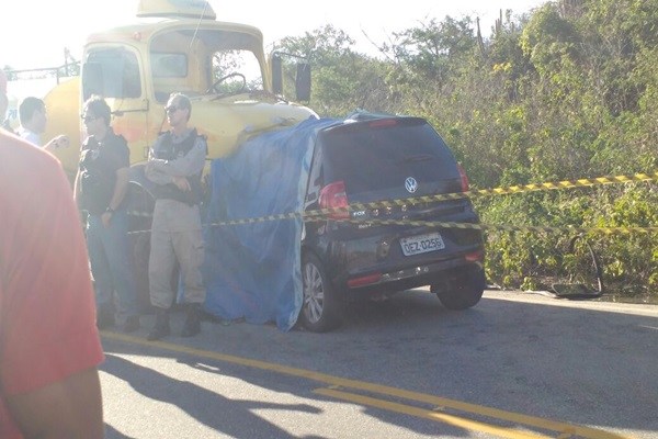 Batida frontal entre um caminhão e um Fox deixa saldo de três mortos entre Picuí e Barra de Santa Rosa
