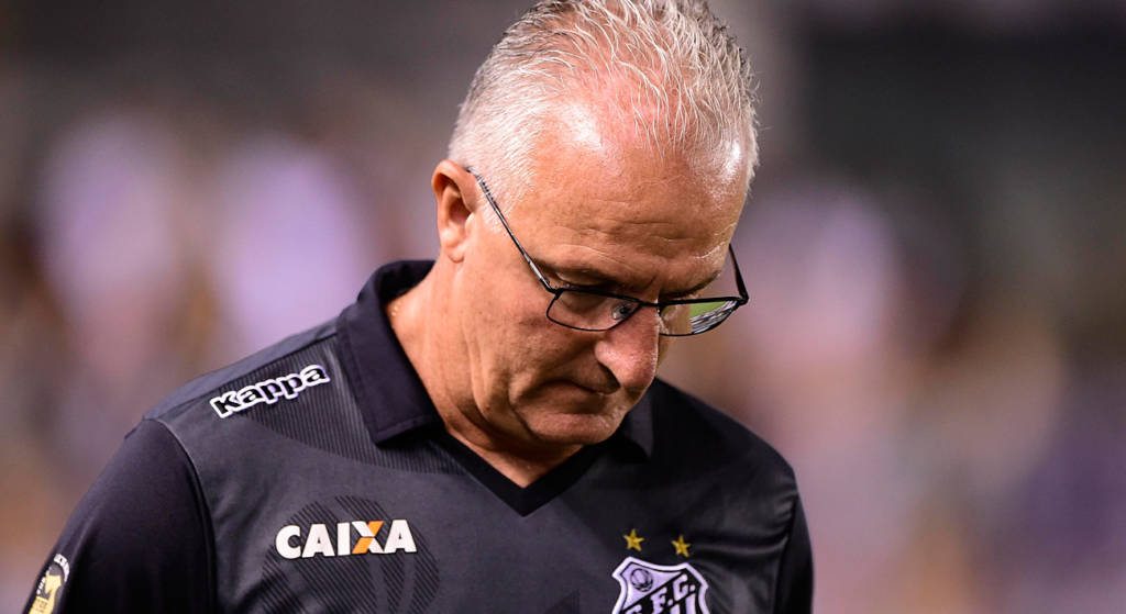 Técnico Dorival Júnior é demitido como punição pela derrota do Santos para o Corinthians