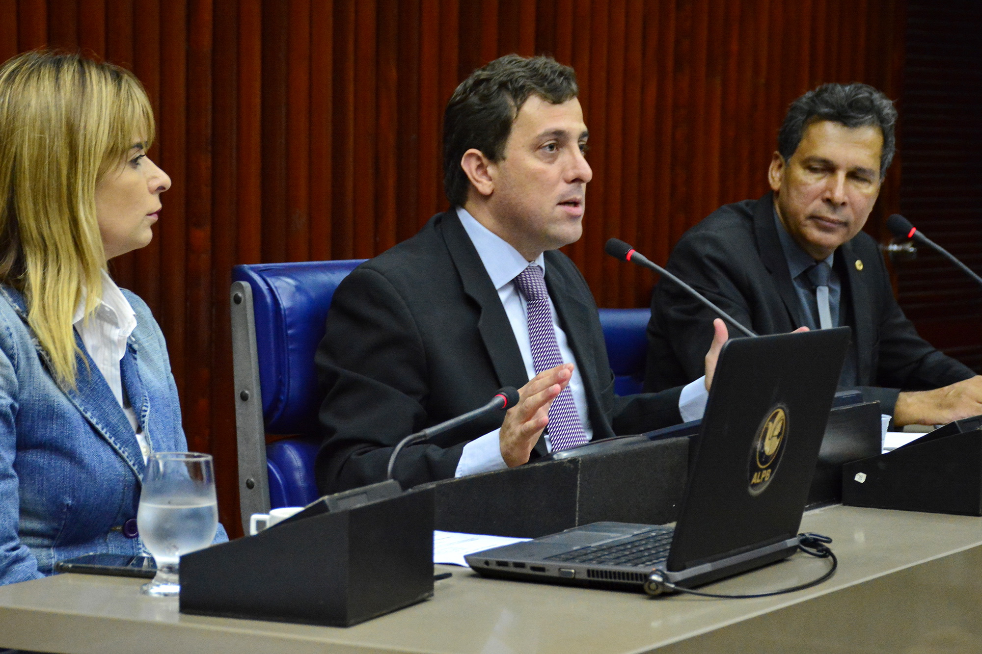 Assembleia encerra período legislativo do primeiro semestre com a votação da LDO do governo para 2018