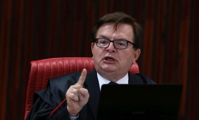Ministro Herman deve confirmar voto por cassação da chapa Dilma-Temer, e decisão do TSE deve sair sexta-feira