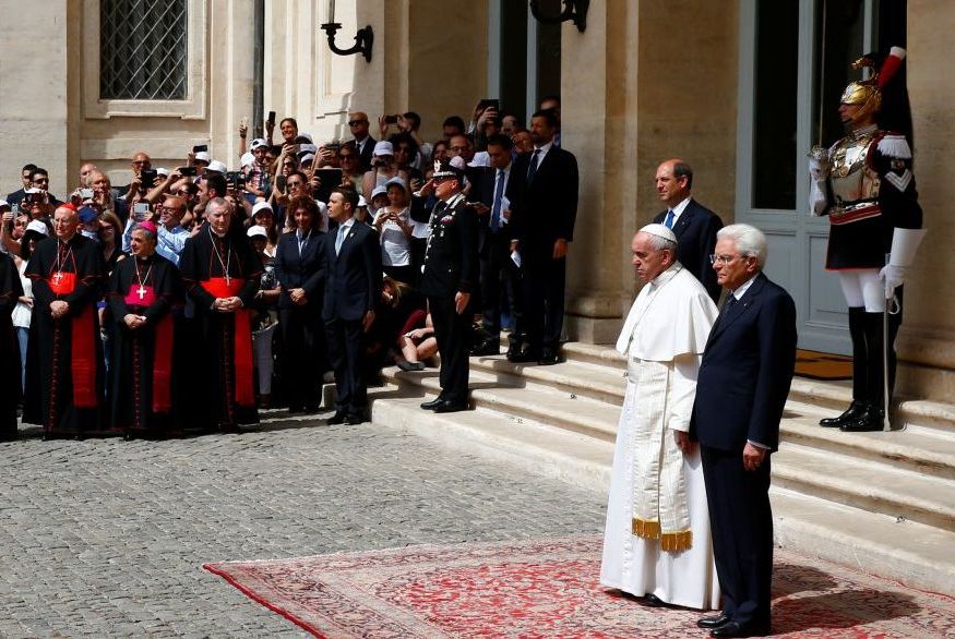 Papa Francisco e presidente Sergio Mattarella discutem imigração e terrorismo na Itália
