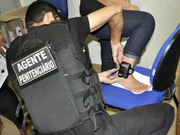 TJPB divulga que 129 custodiados estão sendo monitorados por tornozeleiras eletrônicas