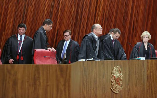 TSE  segue julgamento e analisa nesta quinta uso de delações no julgamento da chapa Dilma-Temer