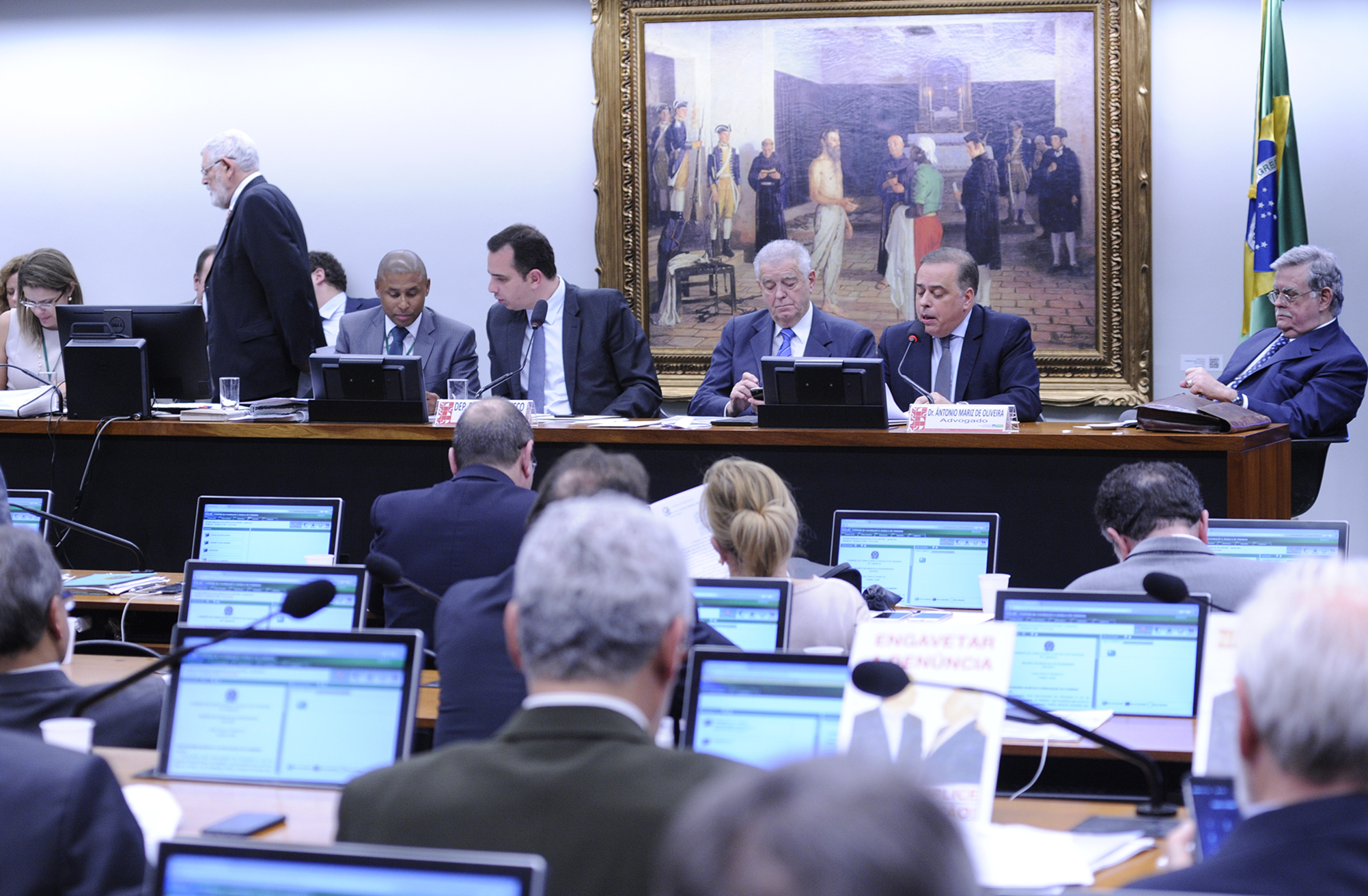 CCJ rejeita relatório de Sergio Zveiter e nega liberação para presidente Temer ser investigado pelo Supremo