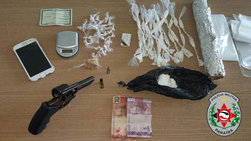 Polícia apreende ecstasy, cocaína, crack e maconha, no Alto do Mateus e Cristo