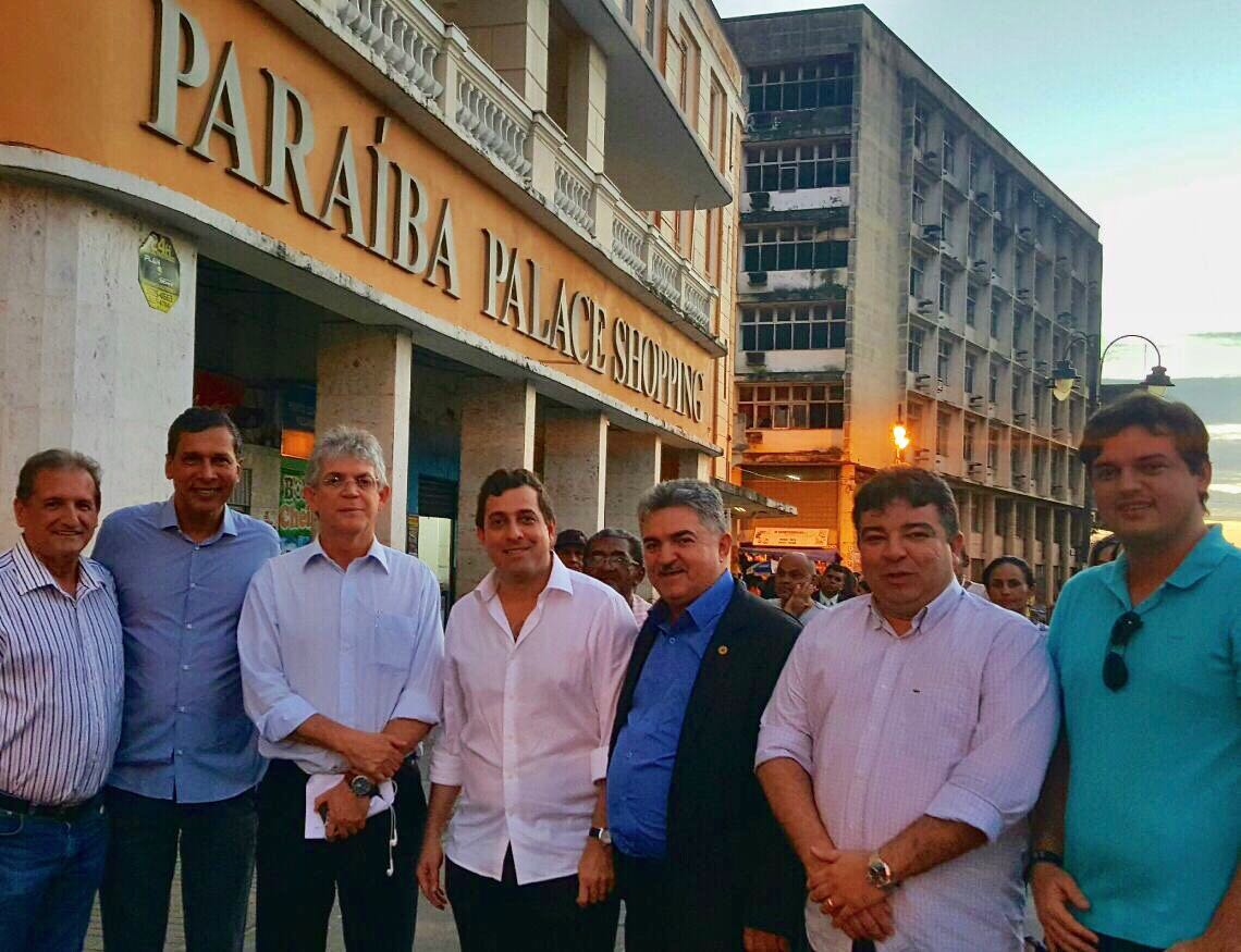 Presidente Gervásio, o governador Ricardo e deputados visitam obras do Paraíba Palace