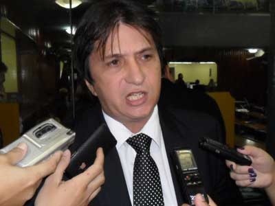 Janduhy Carneiro afirma que criação da guarda militar para ex-governador é ilegal e imoral