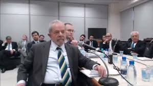 Ex-presidente Lula é condenado a 9 anos e 6 meses de prisão no caso Triplex pelos crimes de corrupção e lavagem de dinheiro