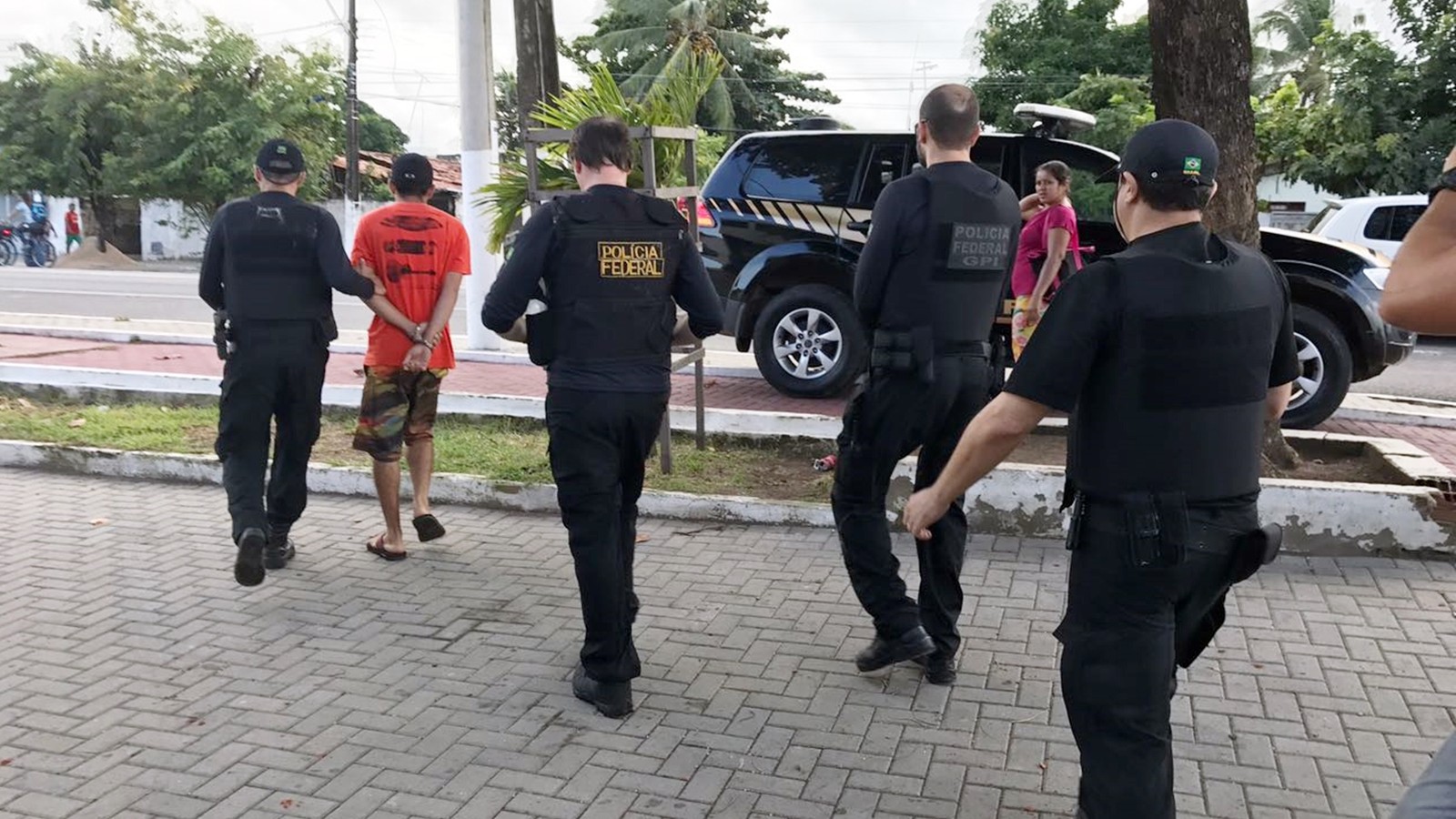 Polícia realiza operação para desarticular quadrilha que comanda tráfico a partir de presídios na PB