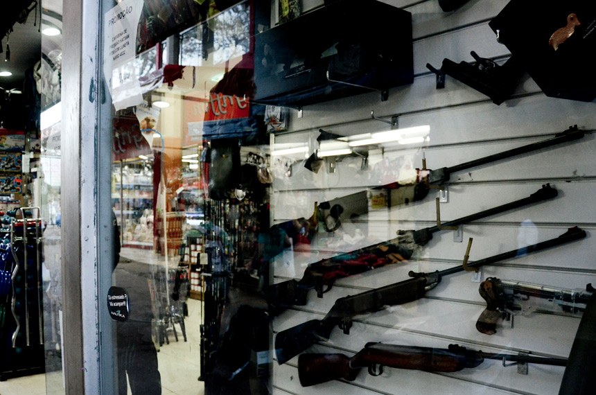 CCJ do senado analisa nesta quarta projeto que autoriza aquisição de arma de fogo para que mora na zona rural