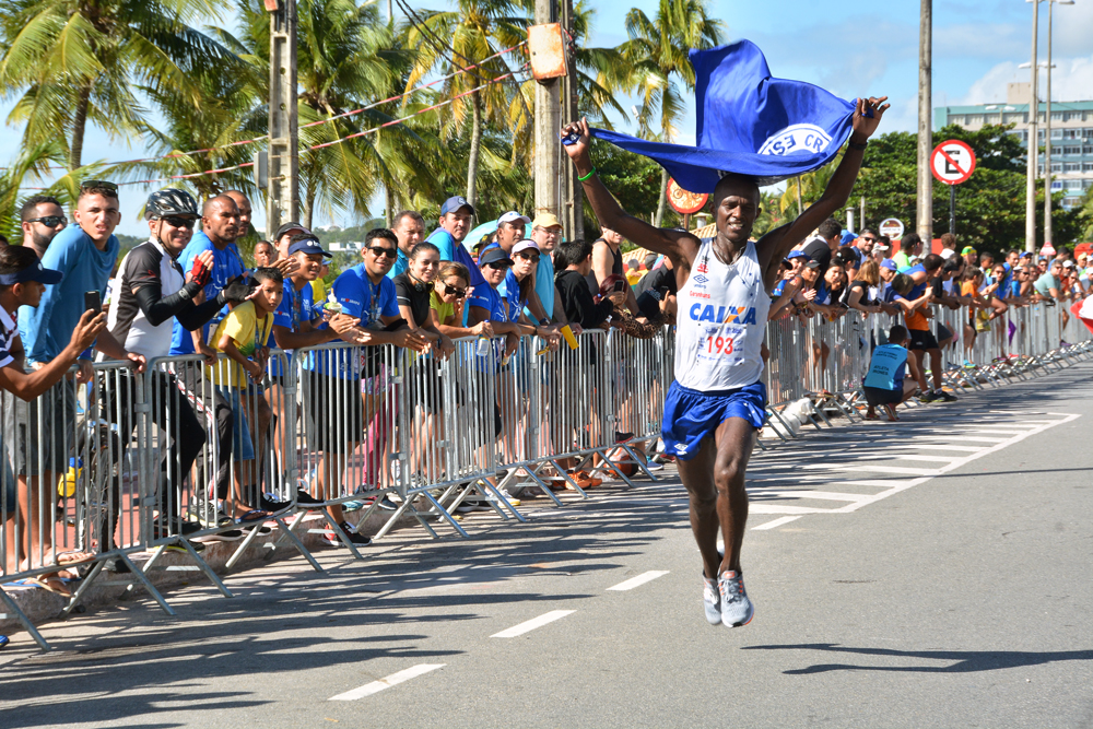 Com a participação de cerca de mil atletas, pernambucanos e paraibanas brilham na 16ª edição da Meia Maratona Cidade de João Pessoa
