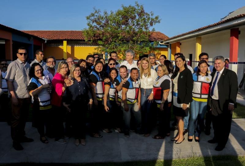 Governador Ricardo entrega reforma de Escola Estadual em Cabedelo