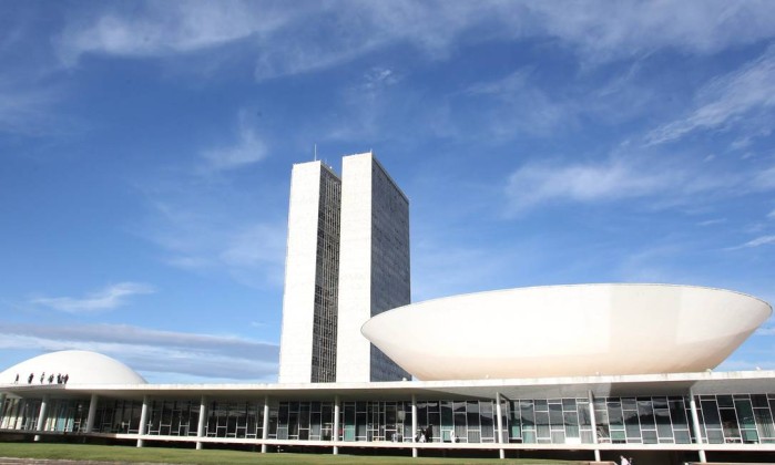 Financiamento público na eleição pode beneficiar partidos sem votos com R$ 45 milhões