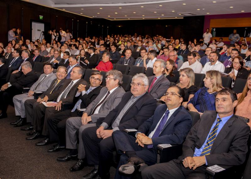 João Azevedo defende arrecadação justa e republicana, na abertura do Encontro de Administradores Tributários
