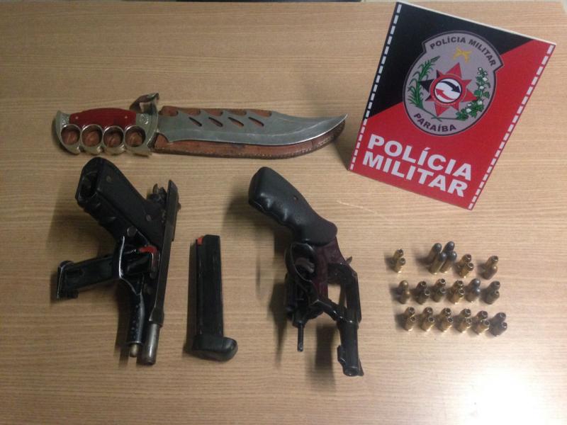 Polícia prende no Paratibe acusados de se passarem por policiais e forçar mulher a pagar dívida do marido