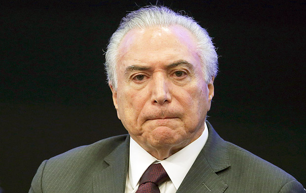 COMPLICOU: Temer usará sonda para coletar urina por pelo menos três semanas