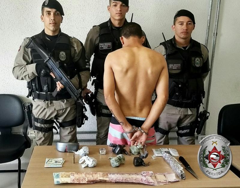 Polícia prende no Renascer suspeito de tráfico com droga e munição em João Pessoa