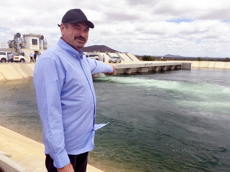 Jeová participa de cerimônia na Barragem de Tucutu e de obras em Cabrobó e comemora andamento das ações do Eixo Norte
