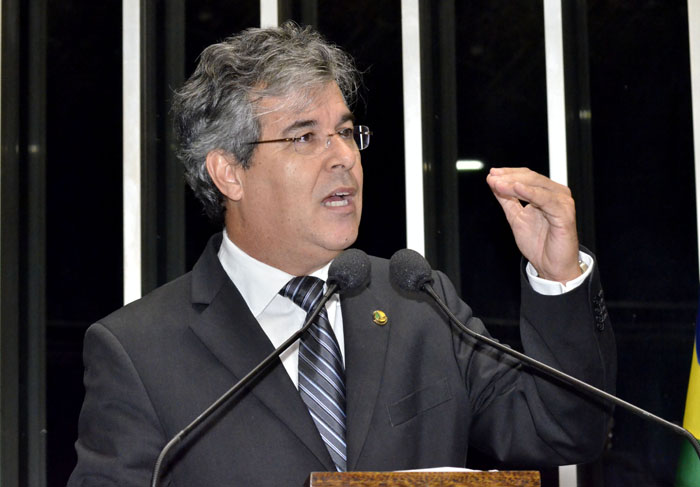Em discurso na Tribuna do Plenário do Senado, senador Jorge Viana (PT-AC).