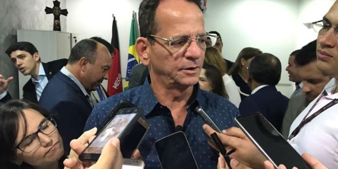 Vereador Marcos Vinícius propõe comissão para discutir em que tempo e como se dará a flexibilização do distanciamento social