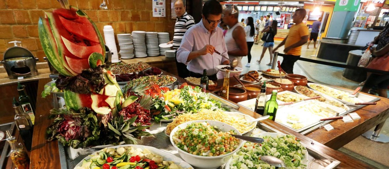 BRASILEIRÍSSIMO: Seis em cada dez restaurantes são do tipo self-service no Brasil