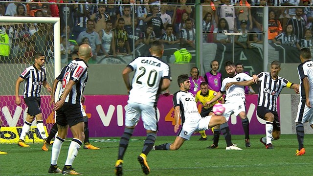 Atlético-MG e Botafogo empatam sem gols no Independência