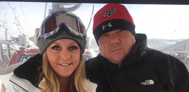 Casal que sobreviveu a tiroteio durante atentado em Las Vegas morre em acidente de carro