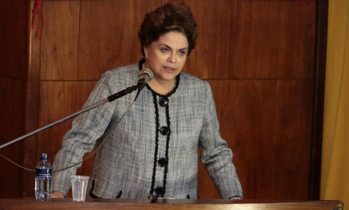TCU bloqueia bens de Dilma por prejuízo à Petrobras com compra de Pasadena