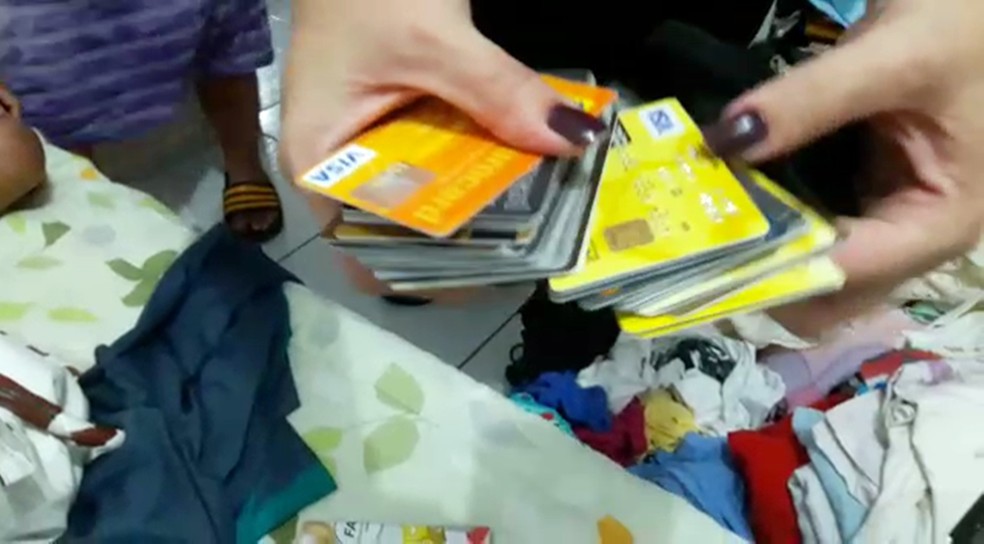 Polícia prende no Rangel mulher acusada de golpes através de transferências bancárias usando cartão de idoso