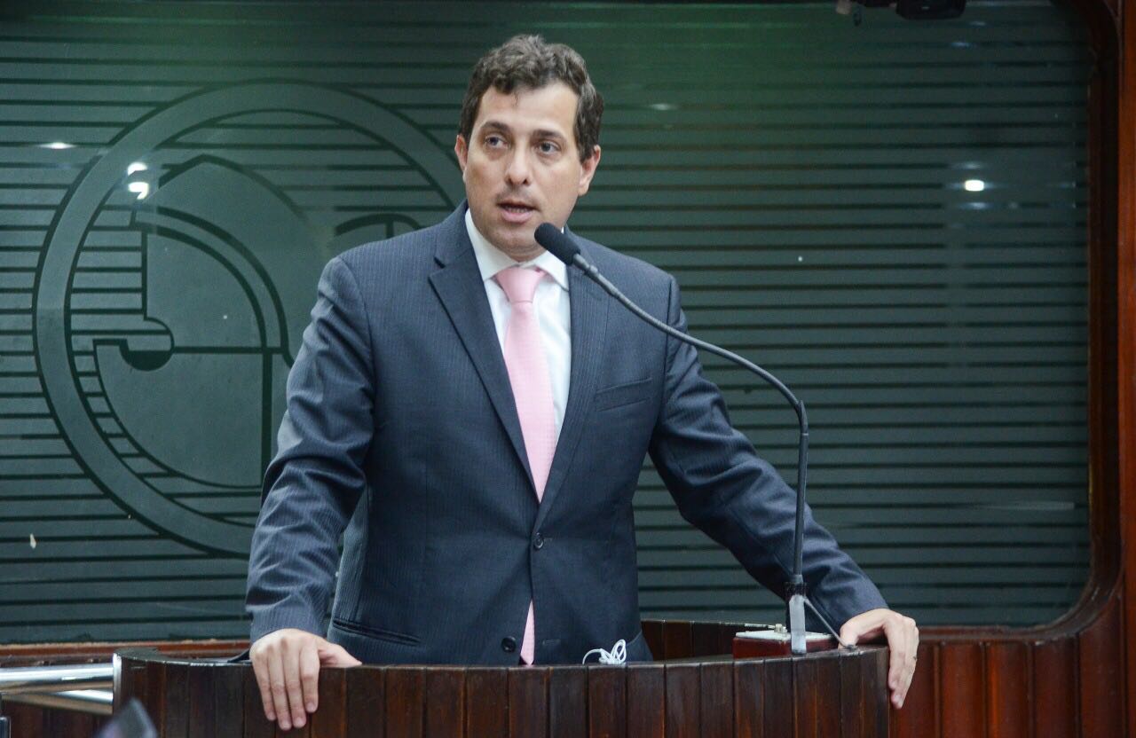 Gervásio Maia destaca importância de campanha promovida pela ALPB e UNALE no "Outubro Rosa"