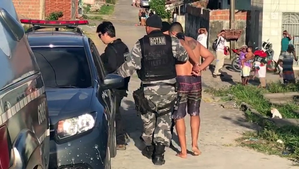 Polícia realiza operação "Liberdade" para cumprir 18 mandados de prisões de acusados por tráfico e homicídio em Santa Rita