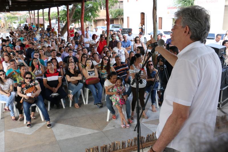 CRÉDITO: Ricardo Coutinho libera R$ 660 mil através do Empreender  para 125 empreendedores de cidades do Cariri