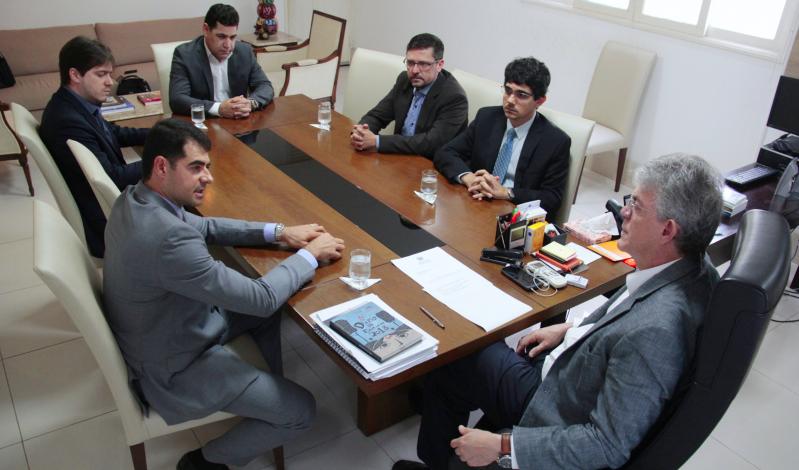 Governador Ricardo discute com novo procurador-chefe parcerias no fortalecimento dos direitos humanos