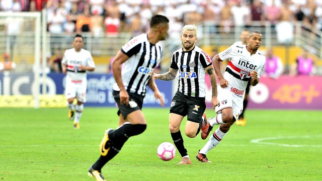 São Paulo vence e afasta o Santos da briga pelo título do Brasileirão