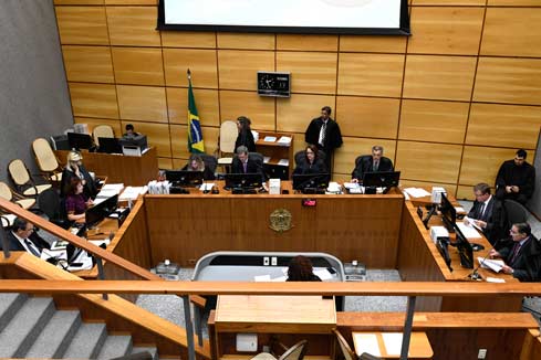 STJ acata pedido de habeas corpus e manda soltar prefeito Berg Lima