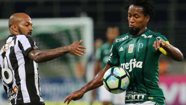 Palmeiras vence na despedida de Zé Roberto e complica o Botafogo