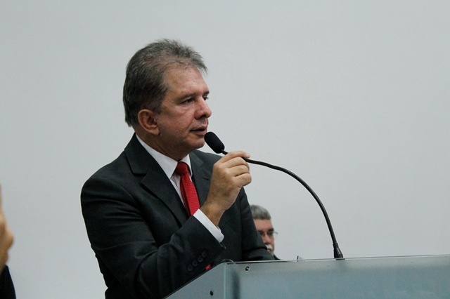 Deputado Nabor apresenta PL que institui estudo da Lei Maria da Penha nas escolas