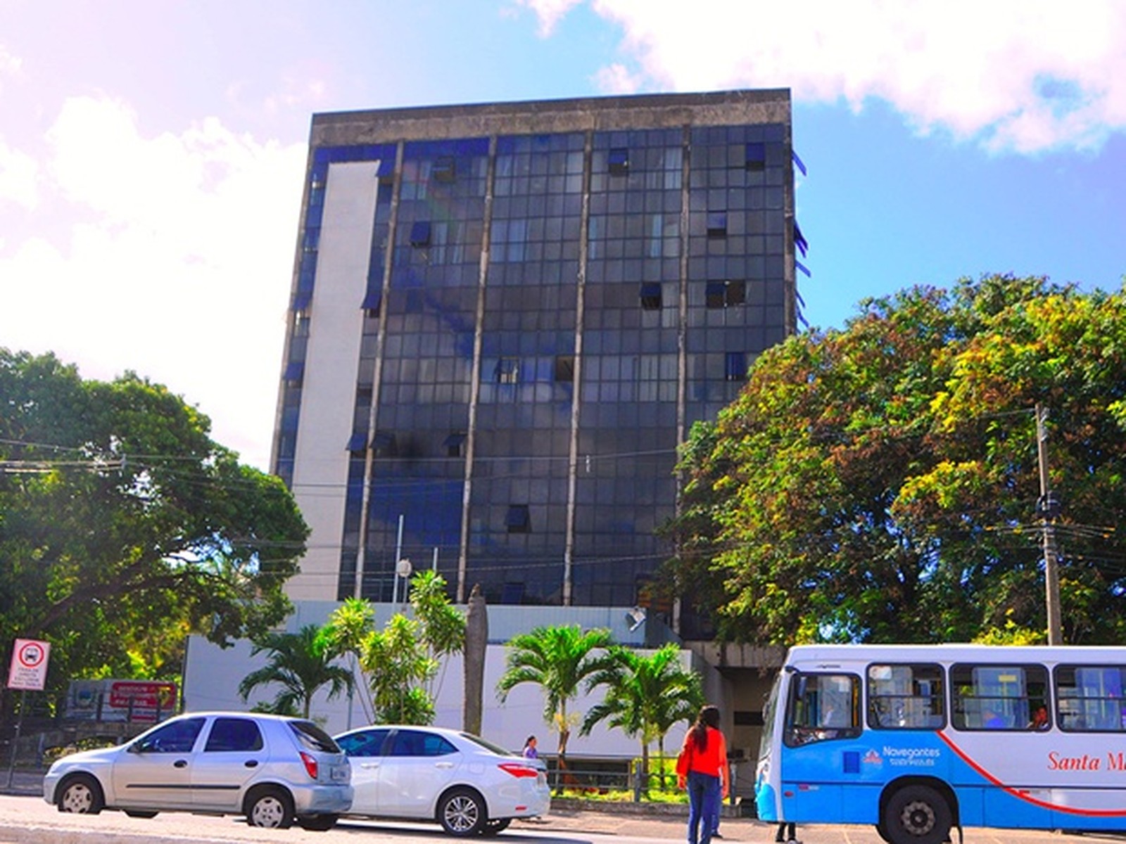 Governo da Paraíba define data de leilão para venda de prédios do antigo "Paraiban"