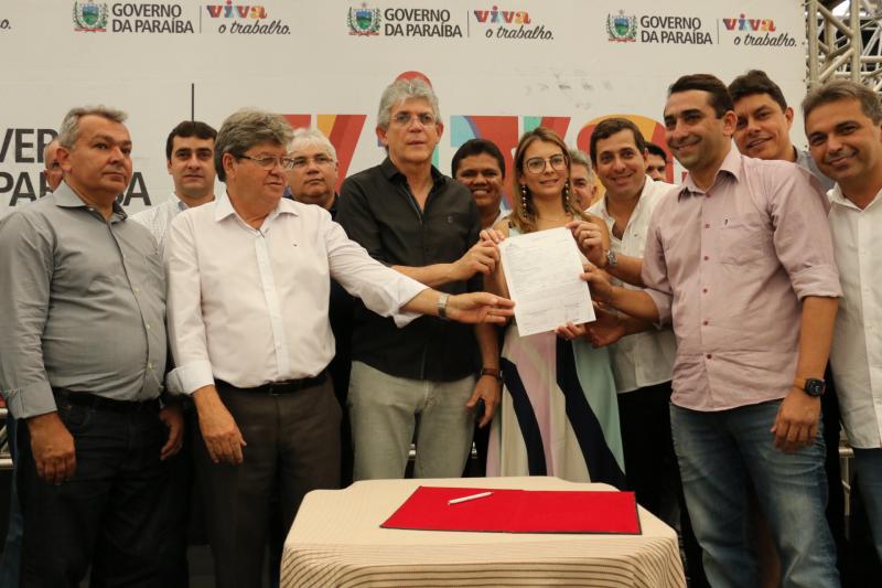 Governador Ricardo libera R$ 6,6 milhões em créditos do Empreender