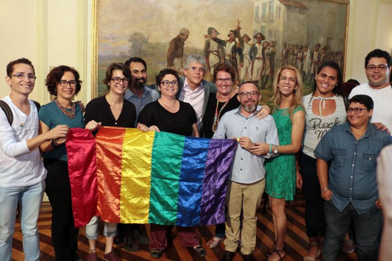 Ricardo Coutinho assina decretos e empossa no Palácio da Redação Conselho Estadual dos Direitos LGBT