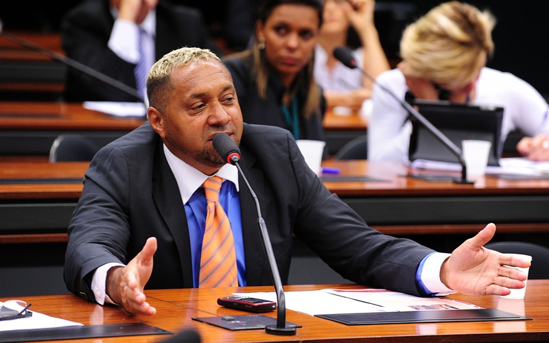 Tiririca diz que não disputa reeleição e afirma que sai da Câmara com "vergonha"