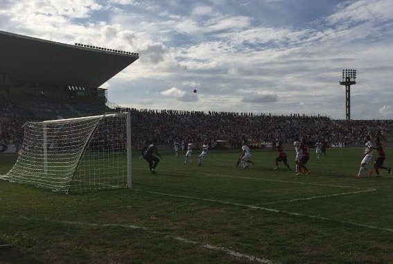 Treze derrota o Campinense com gol do ex-raposeiro Reinaldo Alagoano