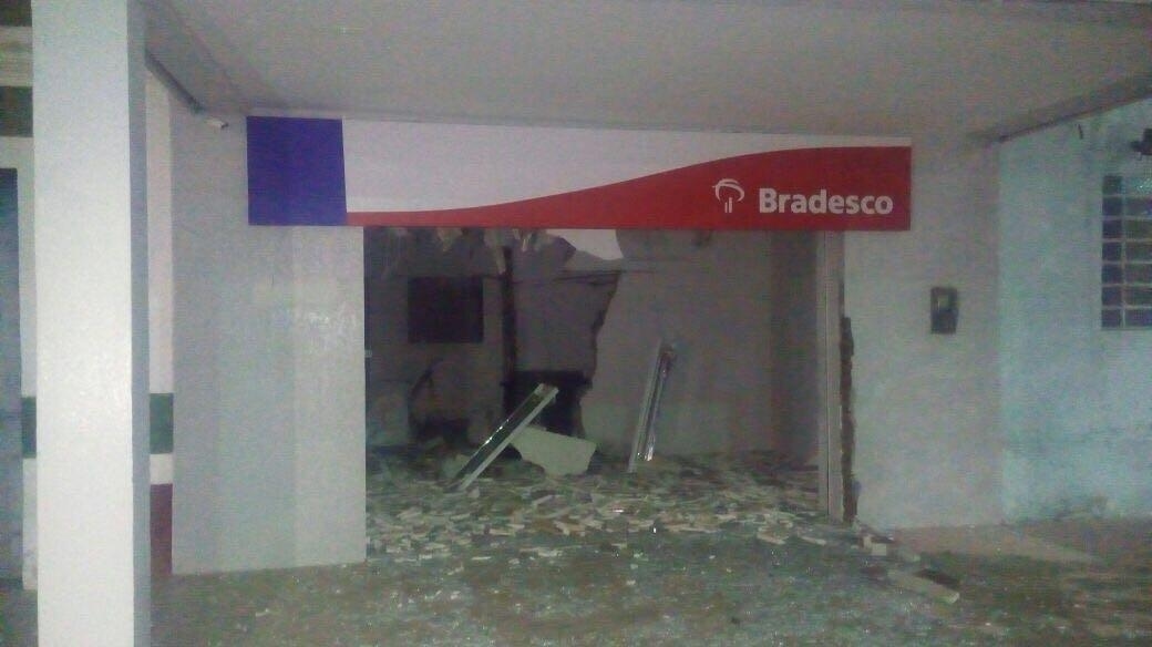 Bando explode posto de atendimento do Bradesco em São Sebastião de Umbuzeiro