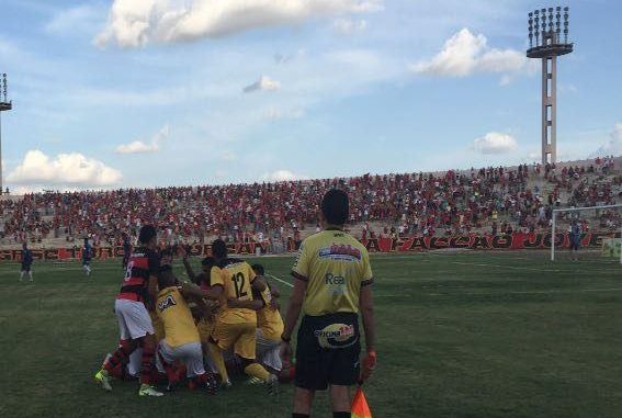 Campinense derrota o Atlética-CZ e vence a segunda partida seguida no Paraibano