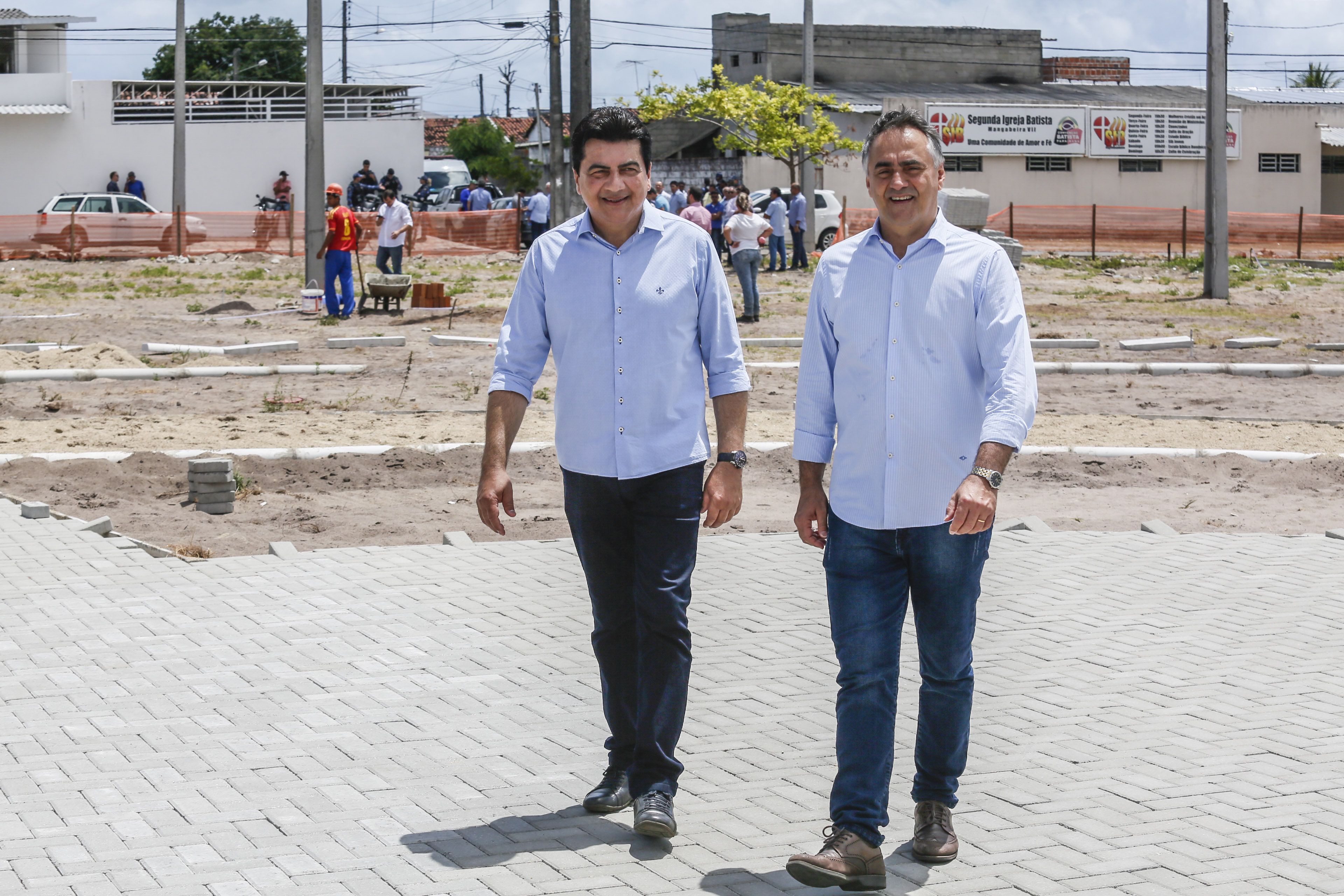 MANGABEIRA: Luciano inspeciona obras e garante entrega de Praça da Família para março deste ano