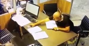 Polícia prende homem que aparece em vídeo furtando celular em Cartório no Centro de João Pessoa