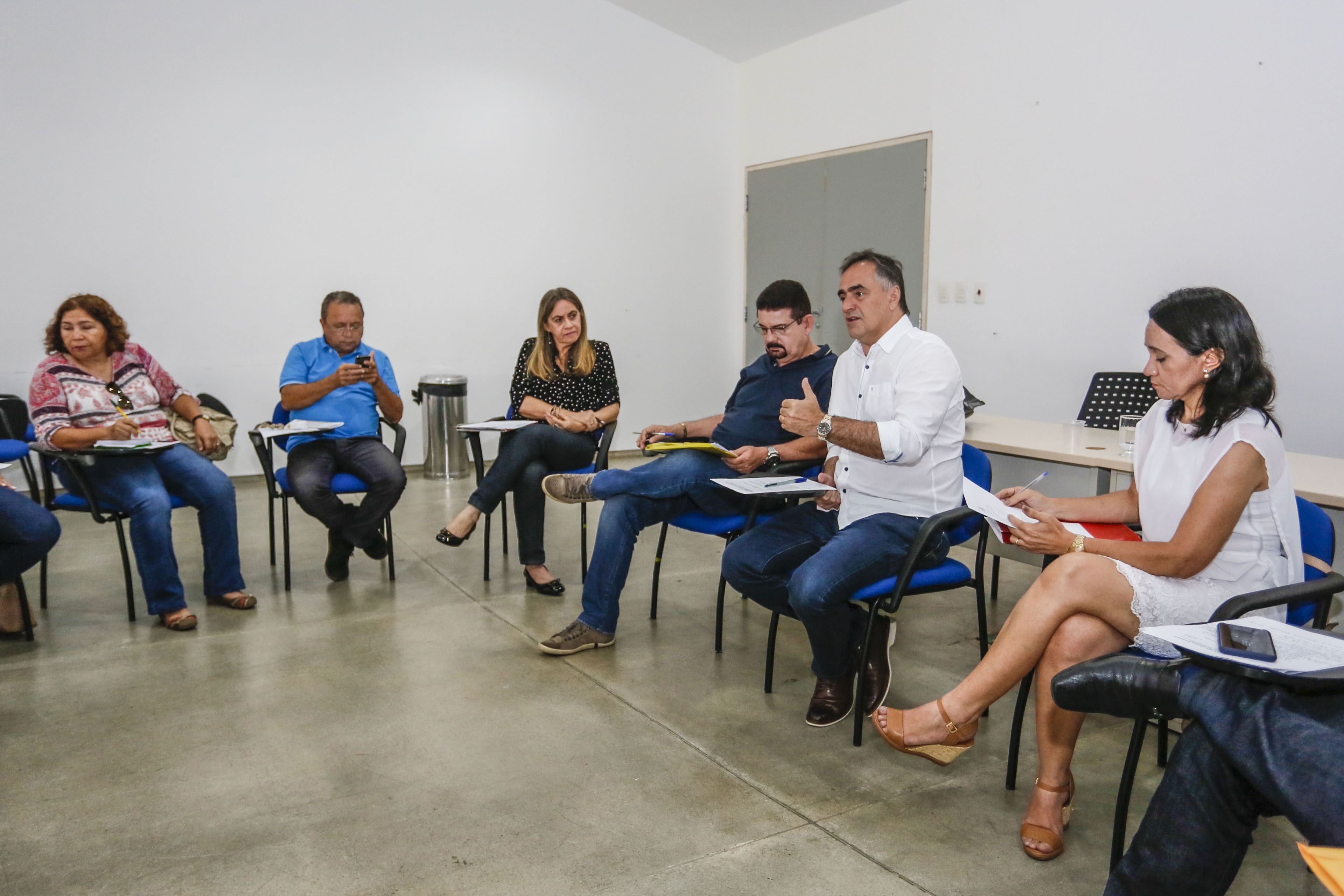 Prefeito Luciano anuncia 6,8% de reajuste salarial para os professores da rede municipal retroativo a 1º de janeiro