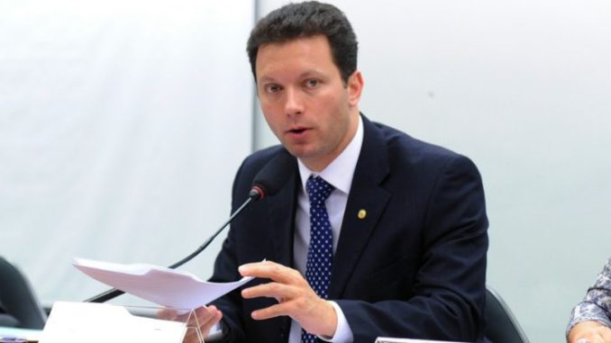 Prefeito de Porto Alegre convoca Exército e Força Nacional para proteger a cidade do MST no dia do julgamento de Lula